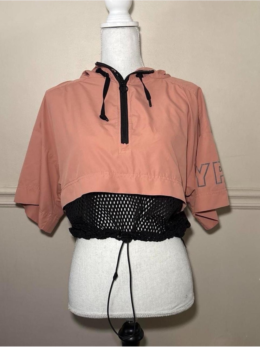 IVY PARK Peach Cropped Hoodie with Black Mesh Waistband
